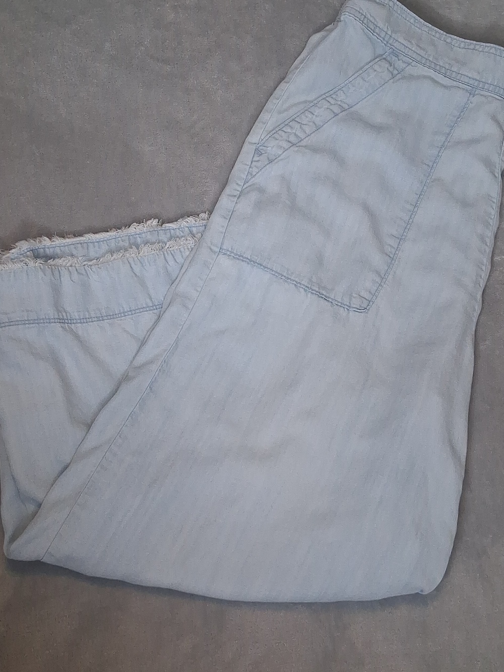 Cloth & Stone Chambray Tencel Lyocell Raw Hem Wide Leg Cropped Pants Light Blue